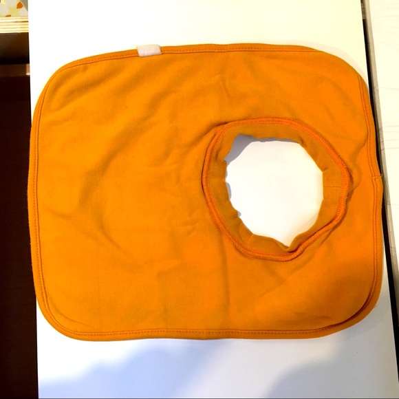 Green Sprouts bib - Picture 3 of 3